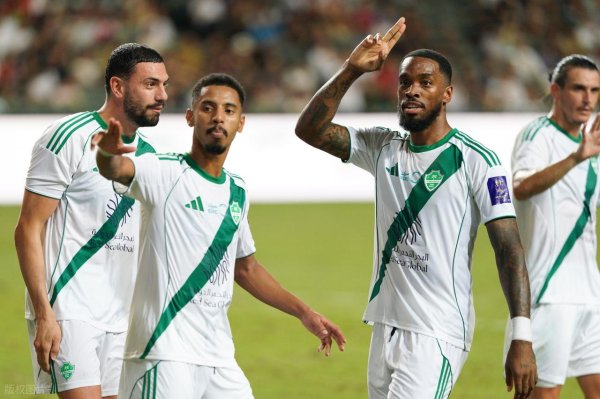 科元网  洲际杯附加赛：1-3大冷门，C罗争冠劲敌4分钟连丢2球，惨遭淘汰